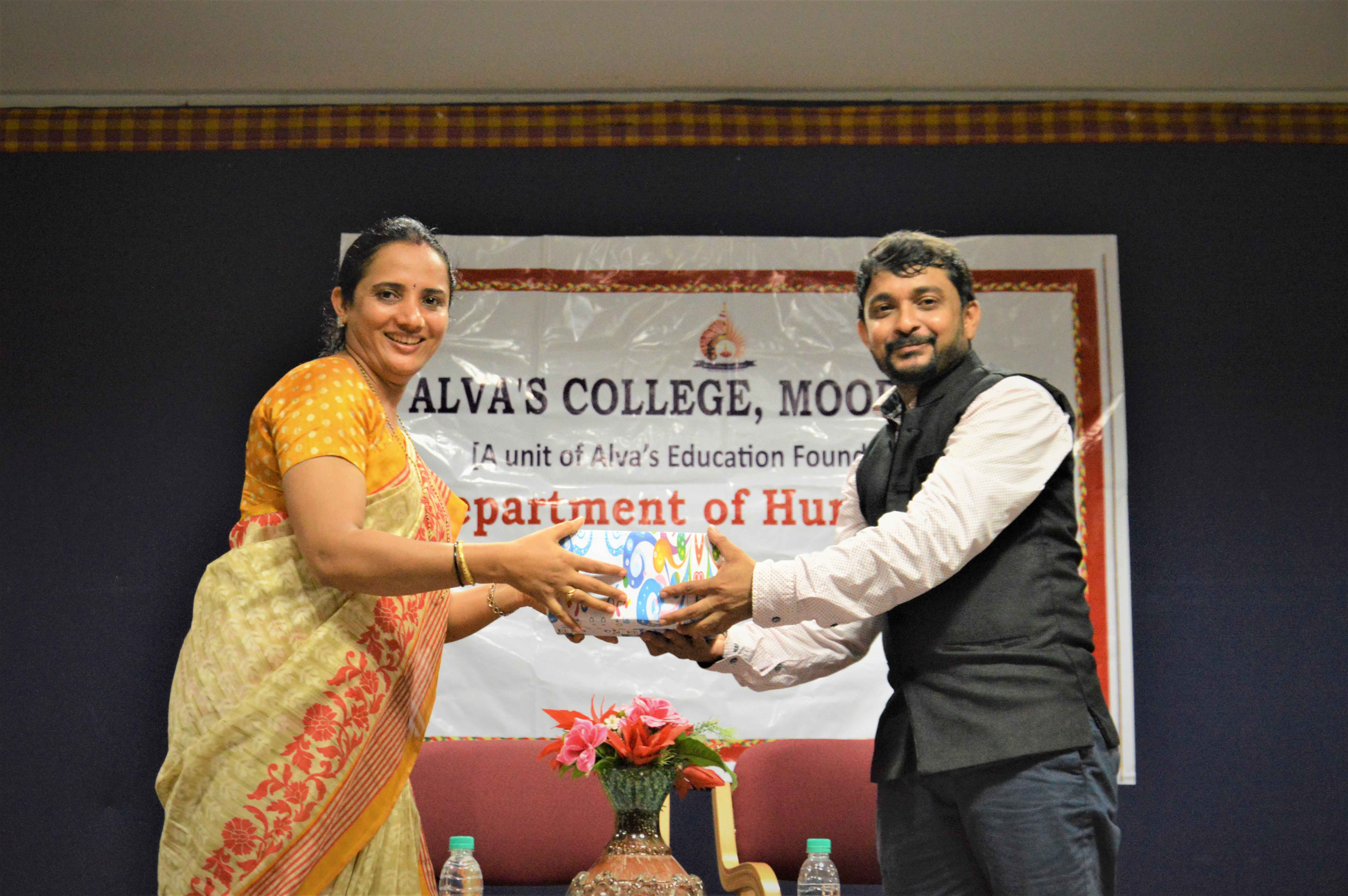 ಆಳ್ವಾಸ್‌ನಲ್ಲಿ ಓರಿಯೆಂಟೇಶನ್ ಕಾರ್ಯಕ್ರಮ